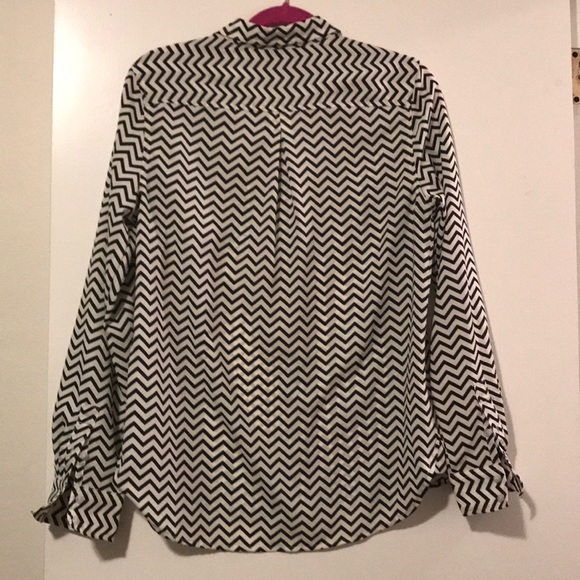 American Eagle Chevron Blouse - Picture 2 of 4